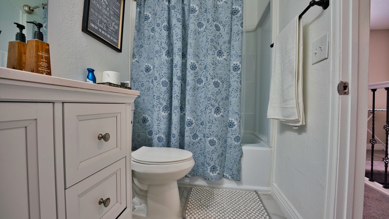 Photo of Bathroom in Montbello