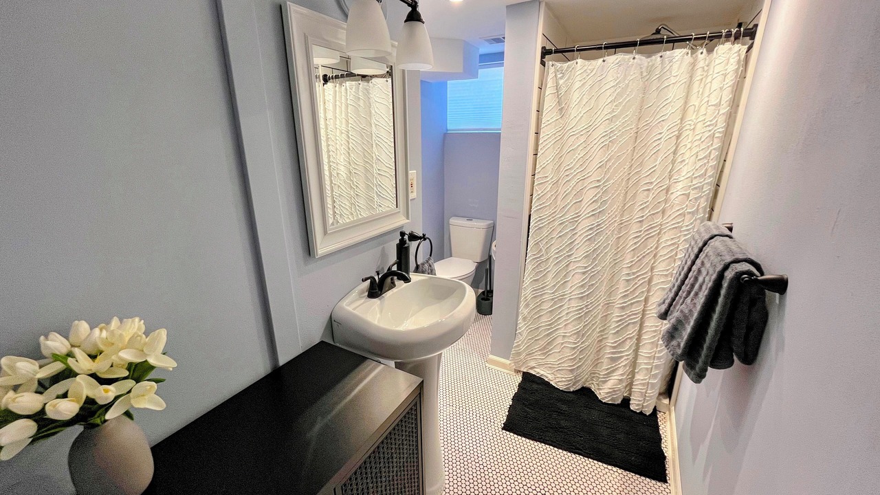 Photo of Bathroom in Harvey Park South