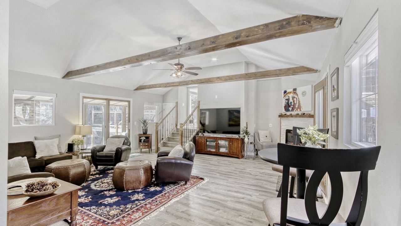 Photo of Livingroom in Black Hawk