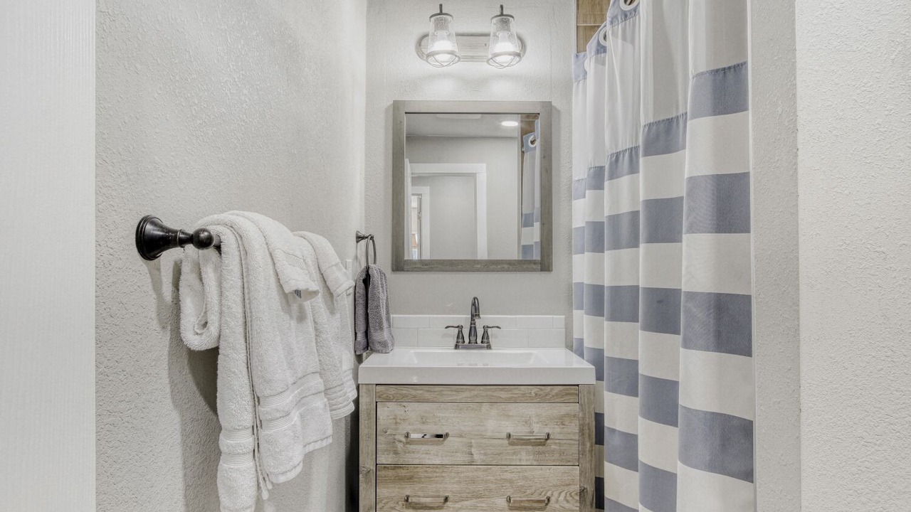 Photo of Bathroom in Black Hawk
