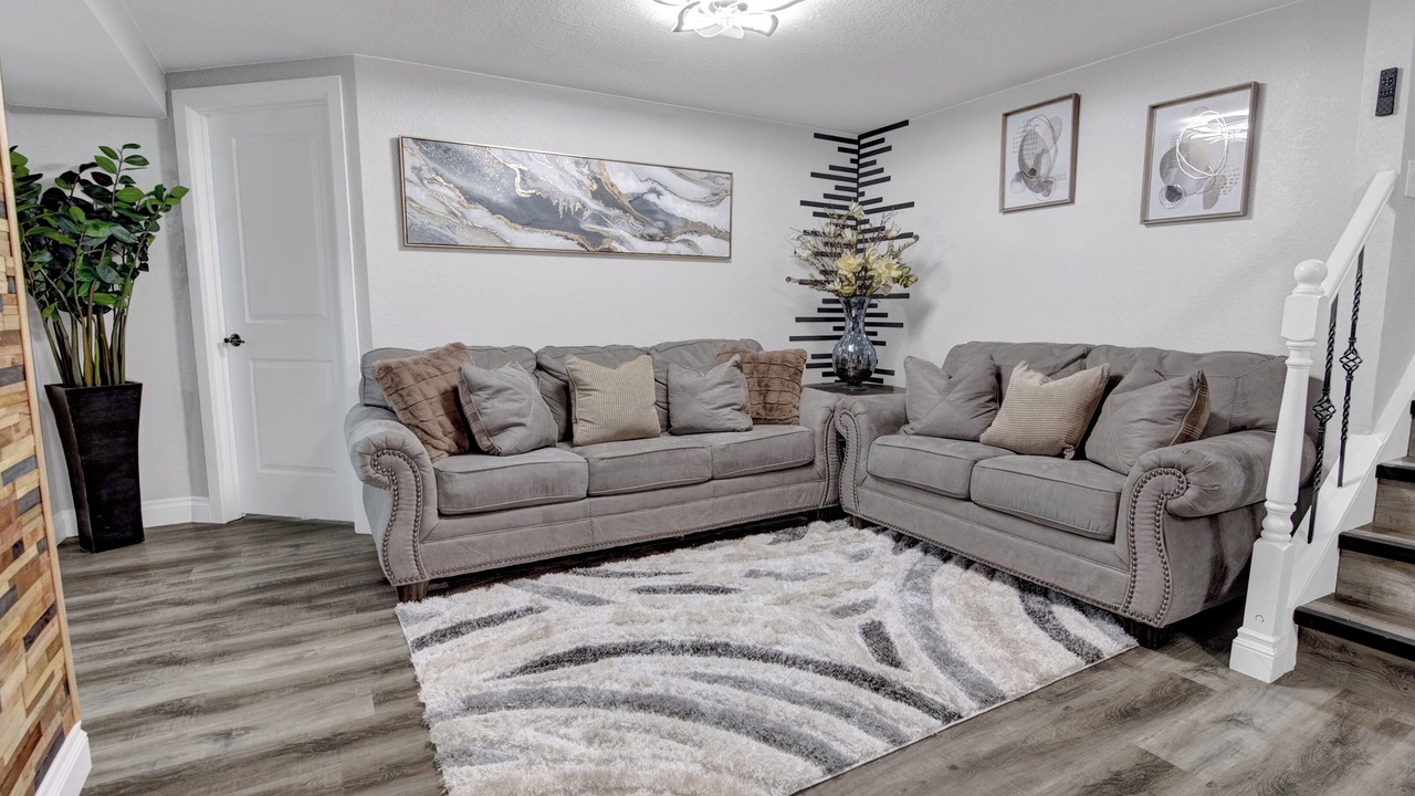 Photo of Livingroom in Aurora