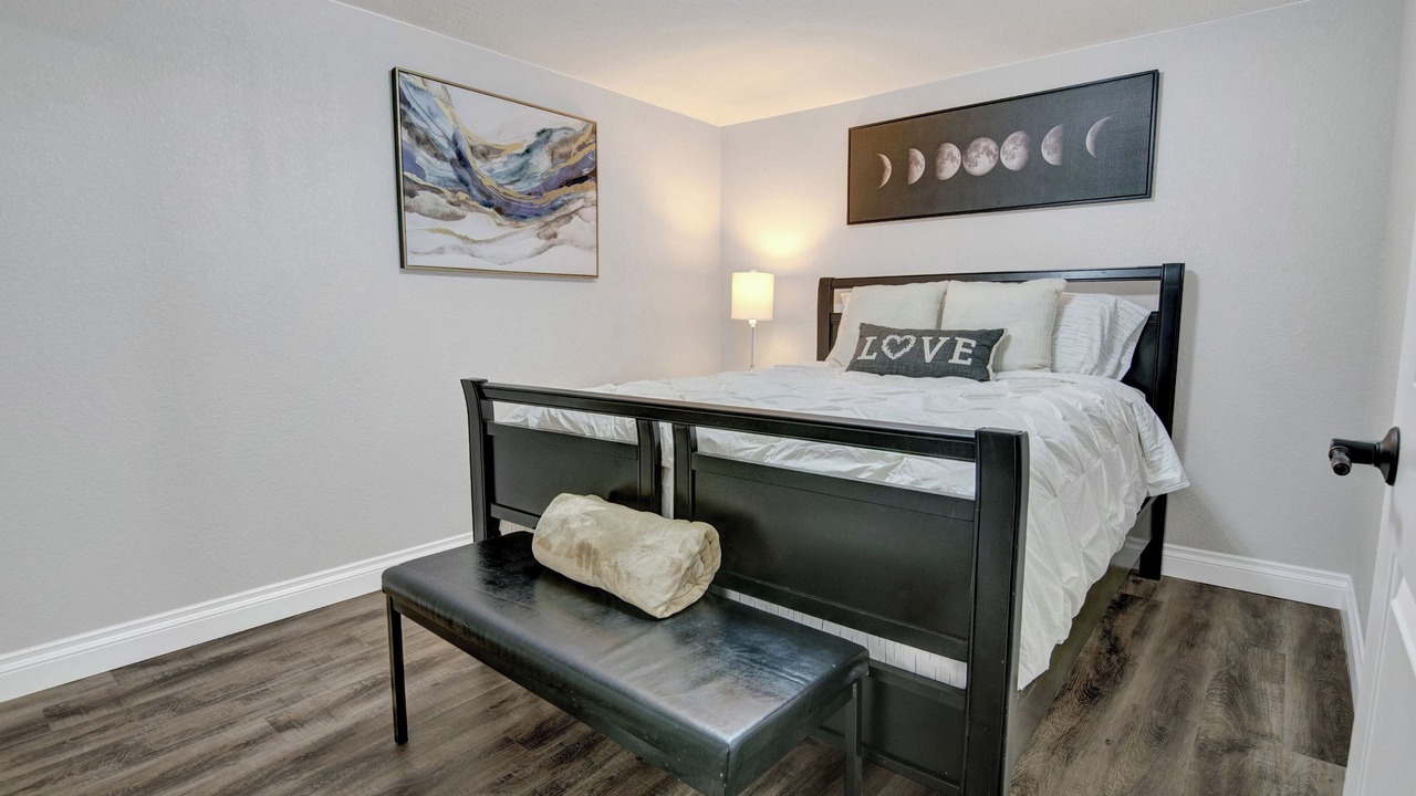 Photo of Bedroom in Aurora