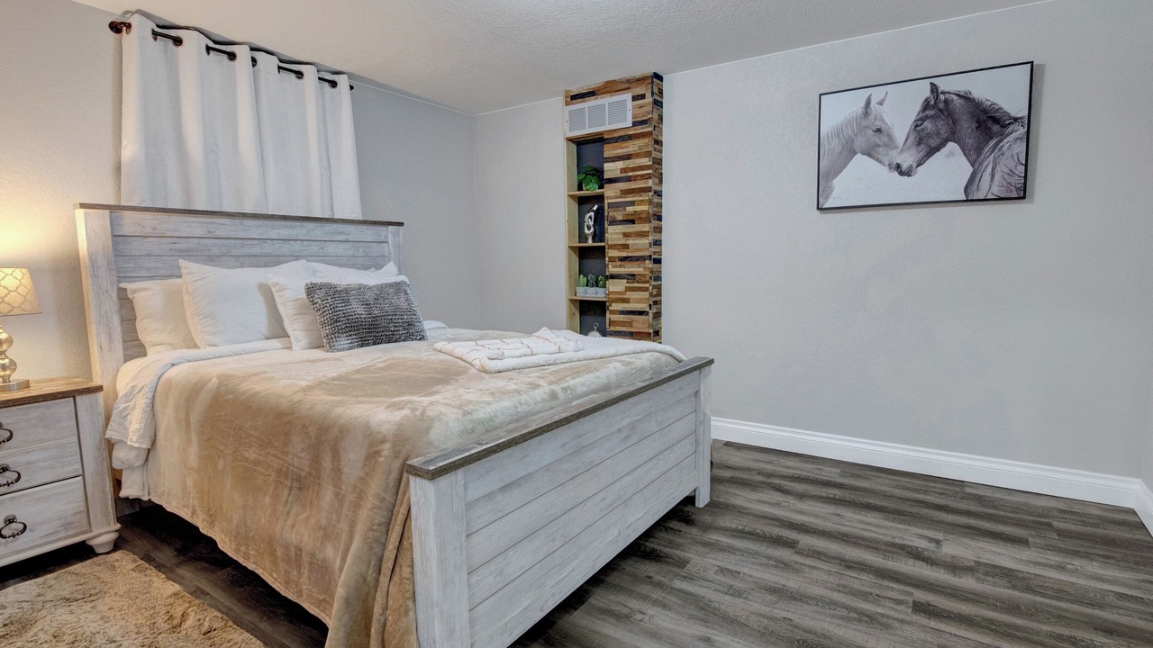 Photo of Bedroom in Aurora