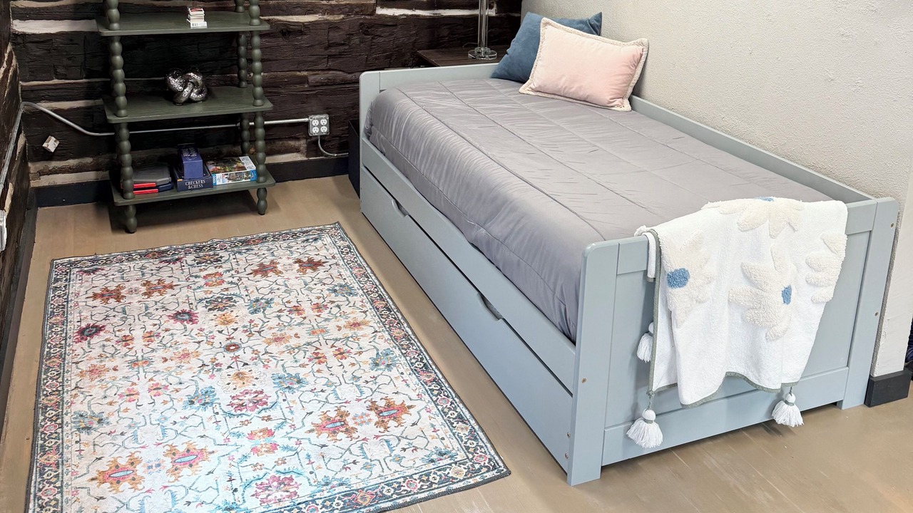 Photo of Bedroom in Pine