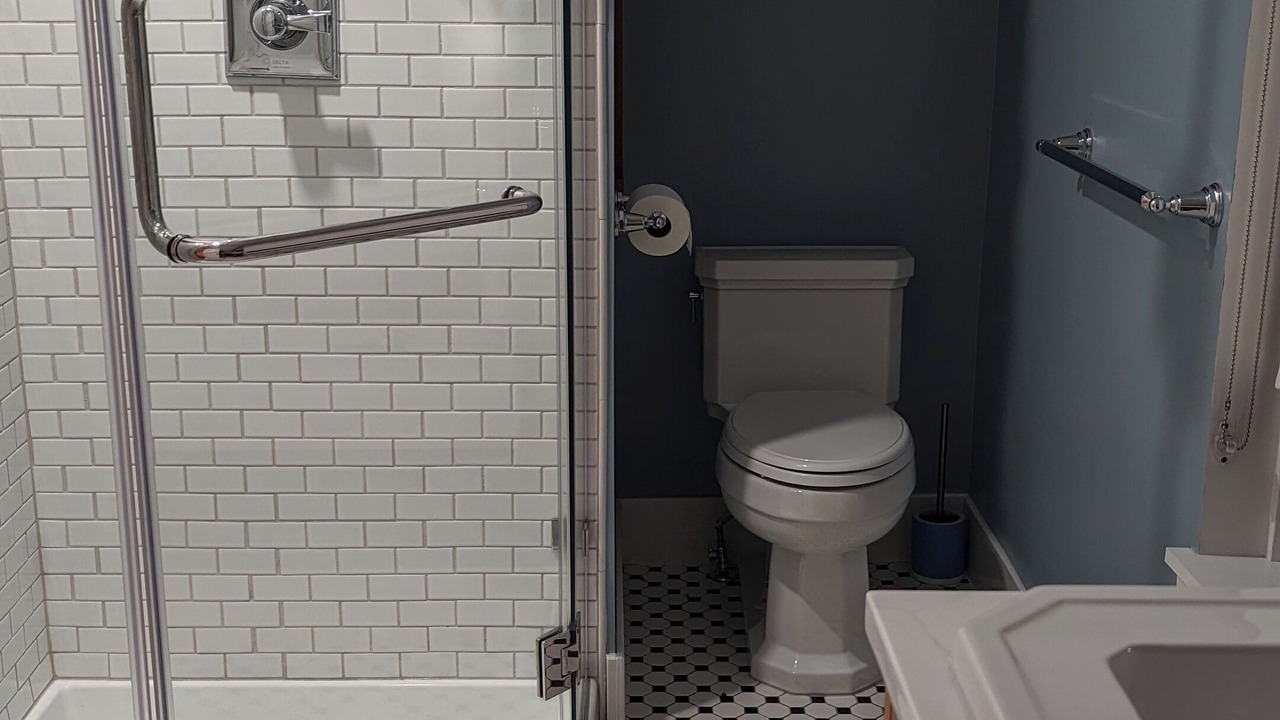 Photo of Bathroom in South Park Hill