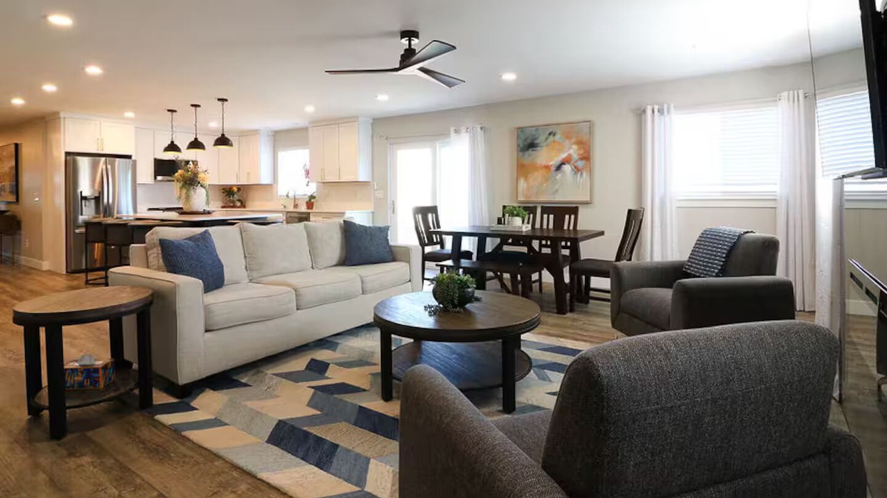 Photo of Livingroom in Castle Rock