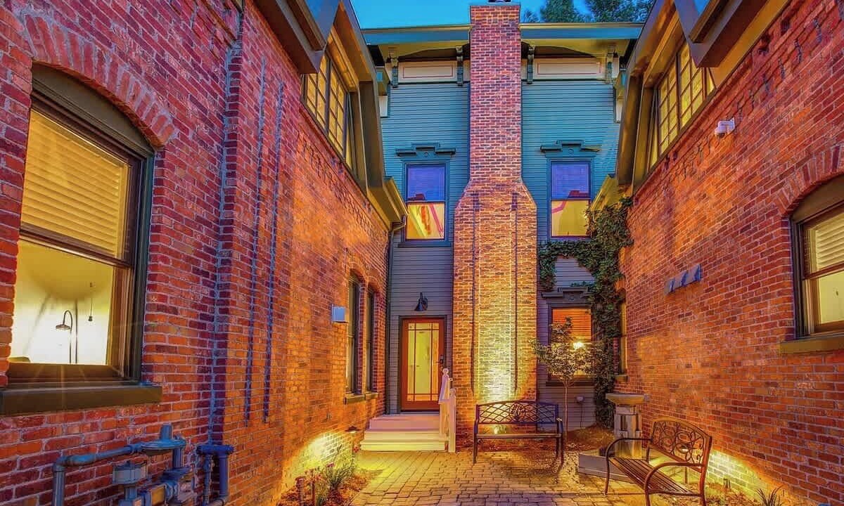 Photo of Outdoor in Five Points