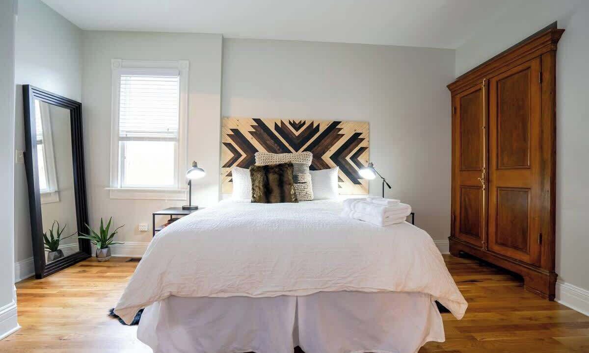 Photo of Bedroom in Five Points