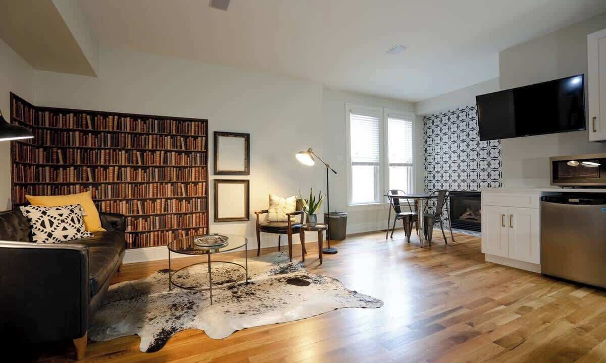Photo of Bedroom in Five Points