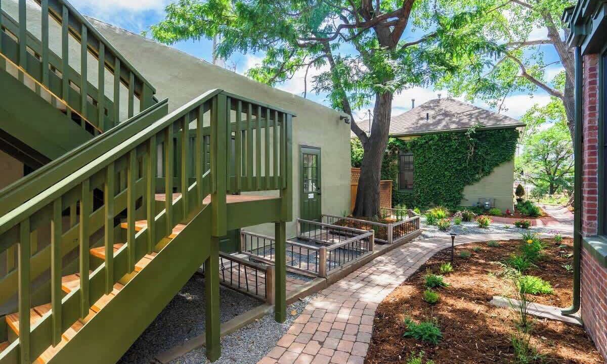 Photo of Outdoor in Five Points