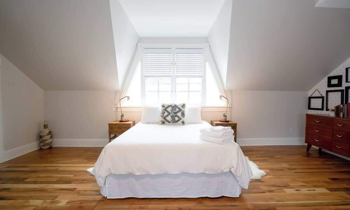 Photo of Bedroom in Five Points