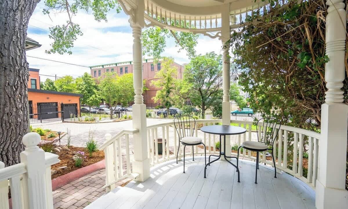 Photo of Outdoor in Five Points