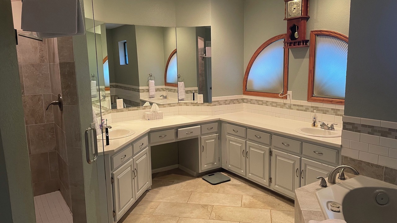 Photo of Bathroom in Bel Aire