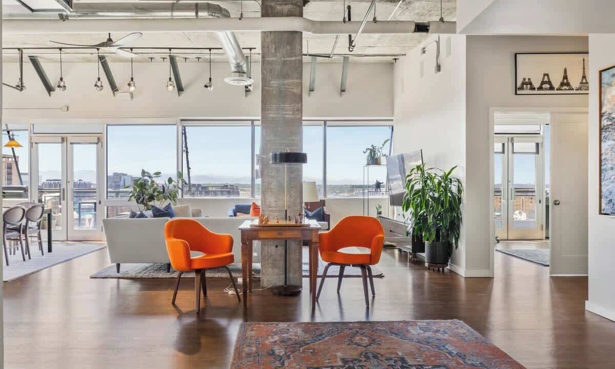 Photo of Livingroom in Ballpark