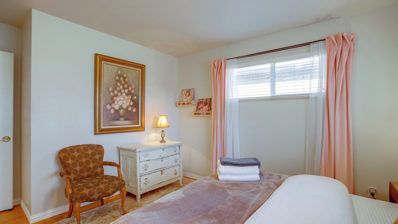 Photo of Bedroom in Lakewood