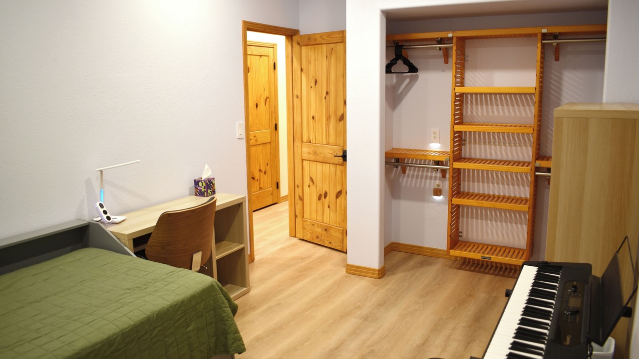 Photo of Bedroom in Indian Mountain