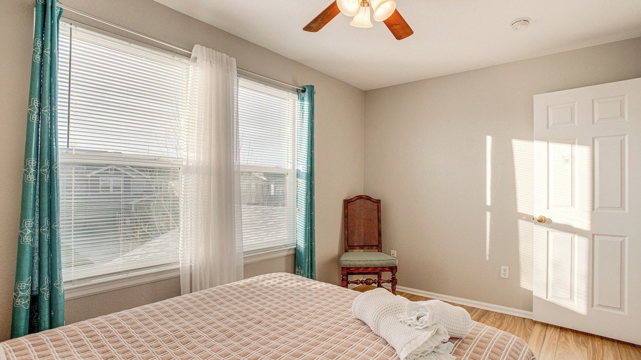 Photo of Bedroom in Aurora