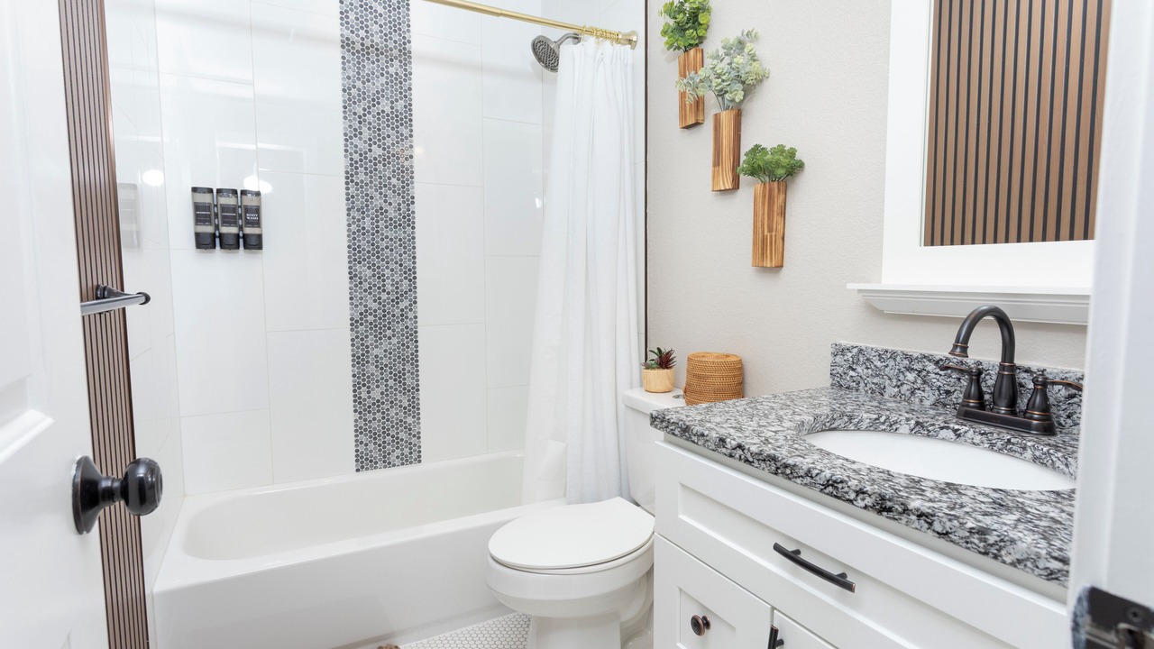 Photo of Bathroom in Allendale Area