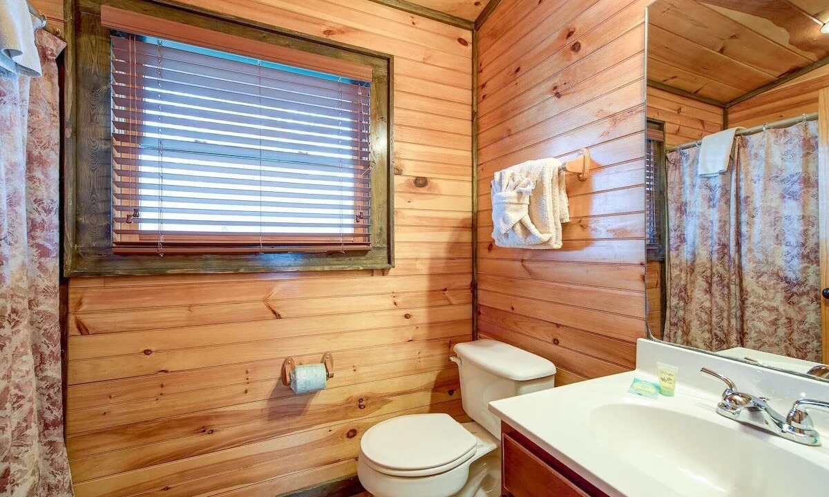 Photo of Bathroom in Hemlock Hills