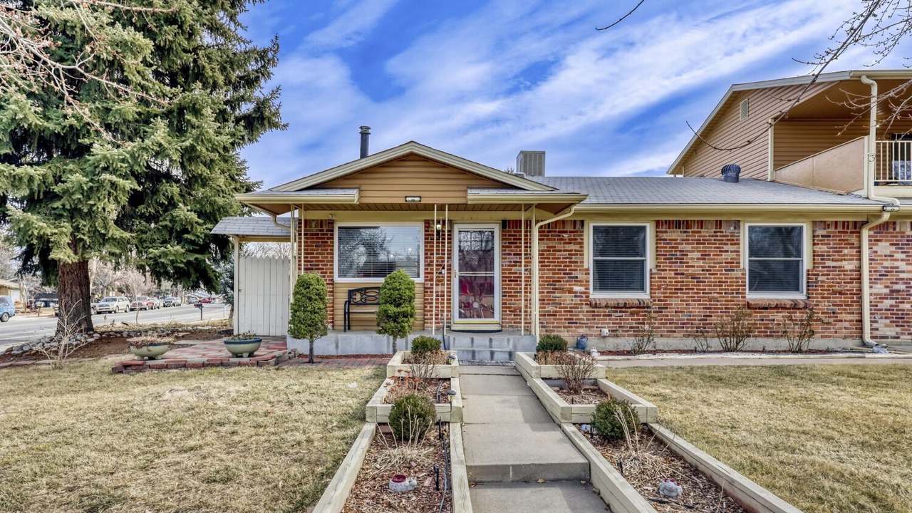 Photo of Outdoor in Aurora Hills