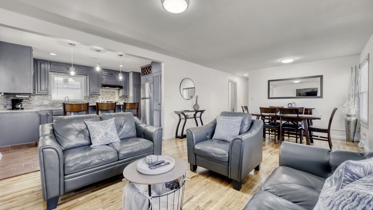 Photo of Livingroom in Aurora Hills
