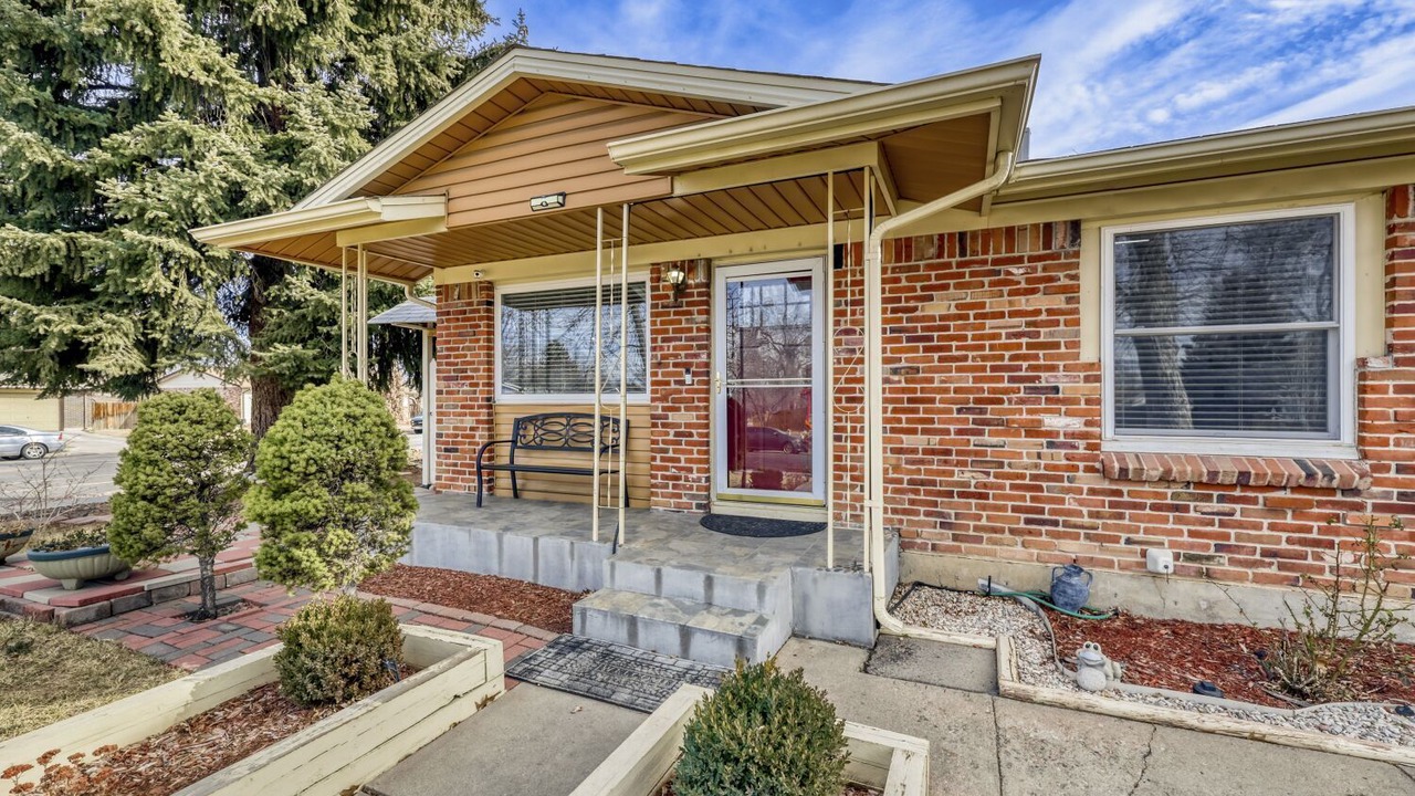 Photo of Outdoor in Aurora Hills
