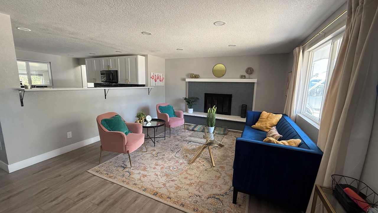 Photo of Livingroom in Scenic Heights