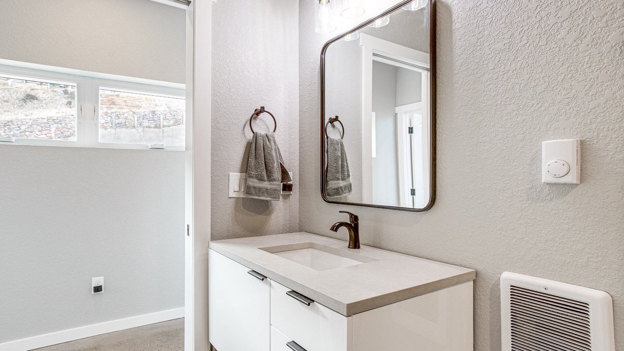 Photo of Bathroom in Golden