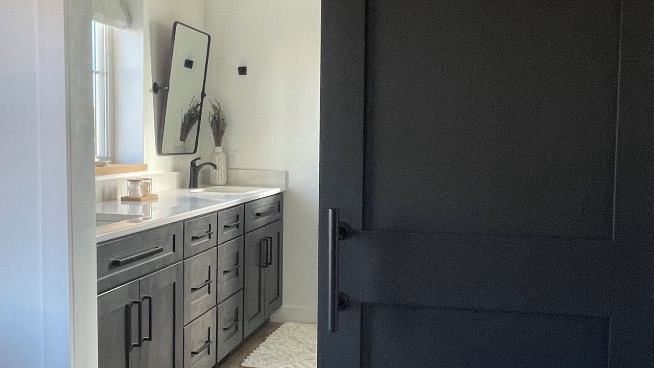 Photo of Bathroom in Palisade