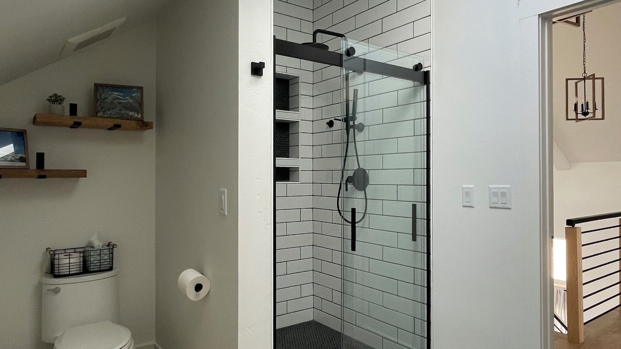 Photo of Bathroom in Palisade