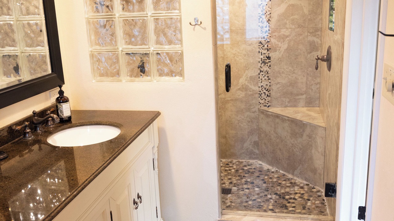 Photo of Bathroom in Golden