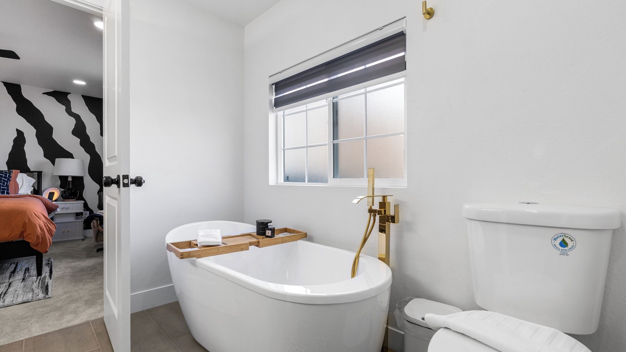 Photo of Bathroom in Club Crest