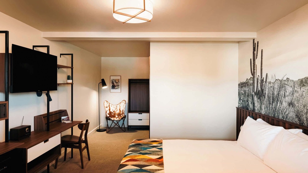 Photo of Bedroom in Hale
