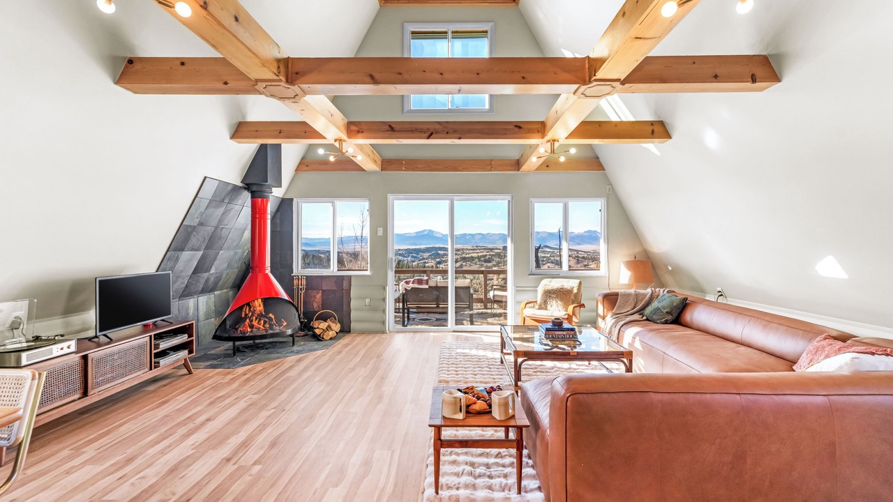 Photo of Livingroom in Indian Mountain