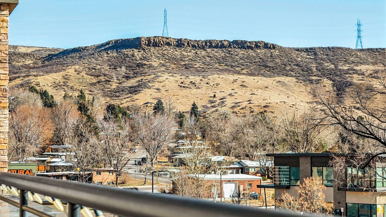 Photo of Outdoor in Golden