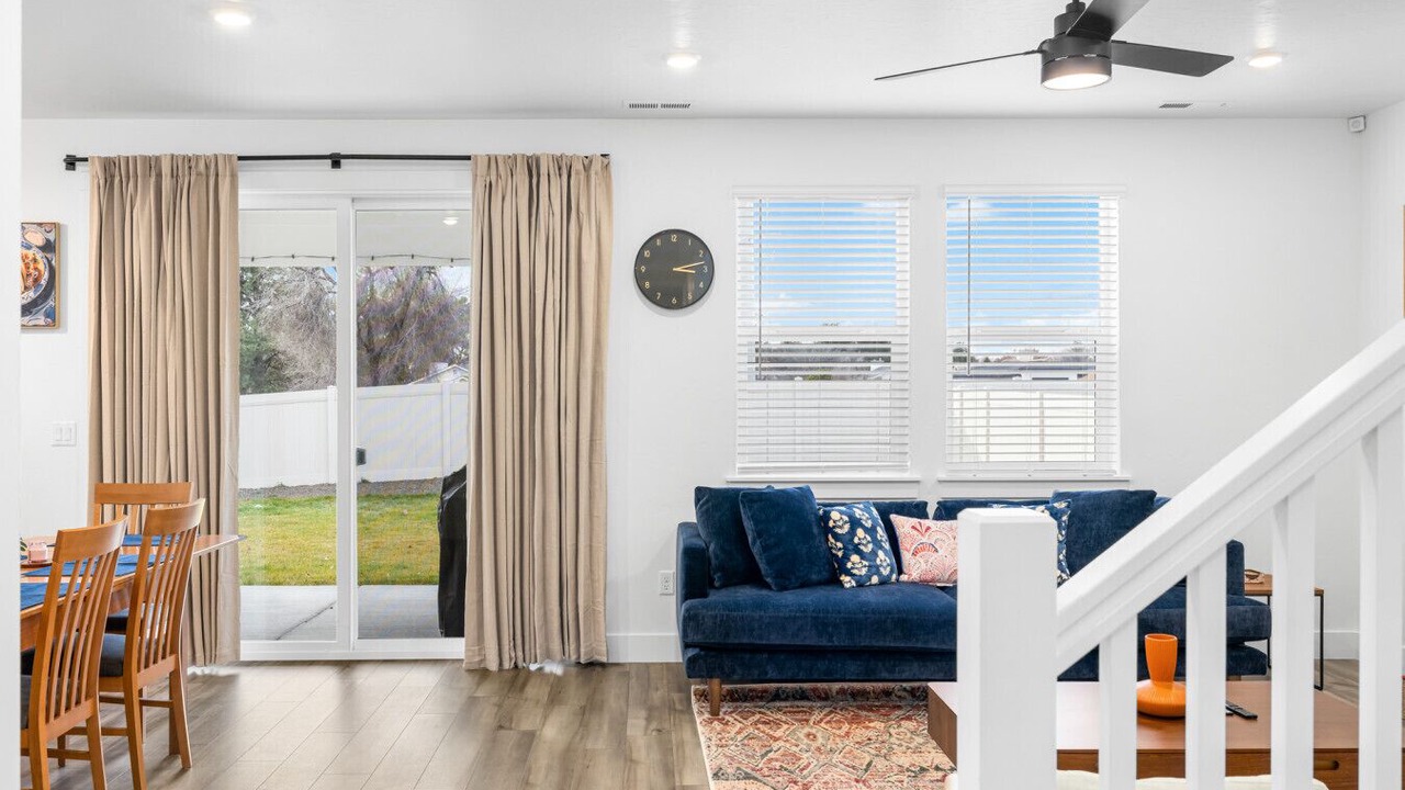 Photo of Livingroom in West Valley