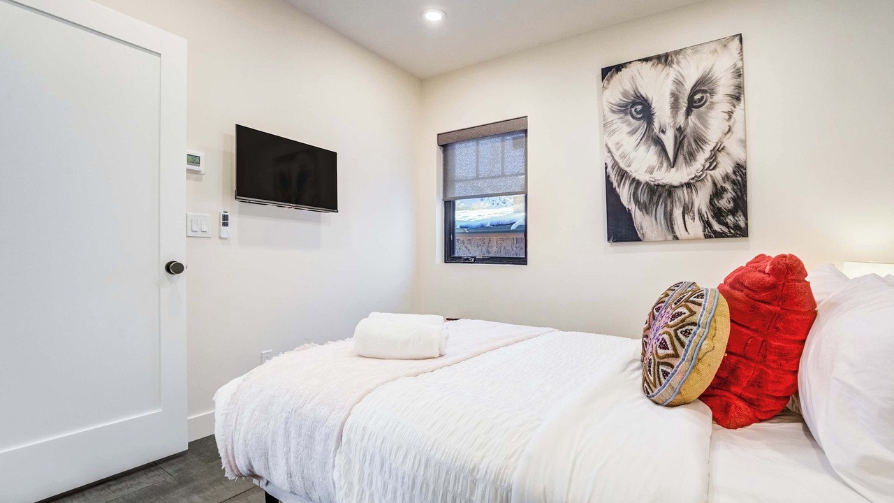 Photo of Bedroom in Manitou Springs Historic District