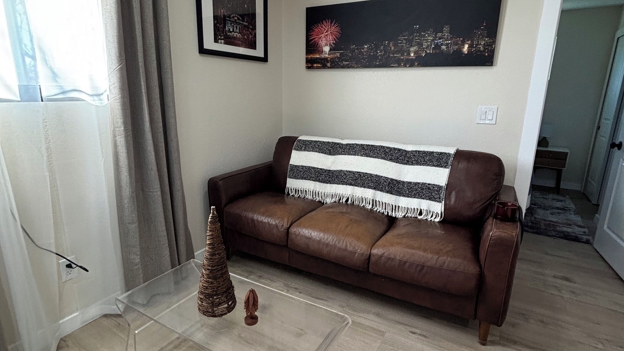 Photo of Livingroom in Lincoln Park