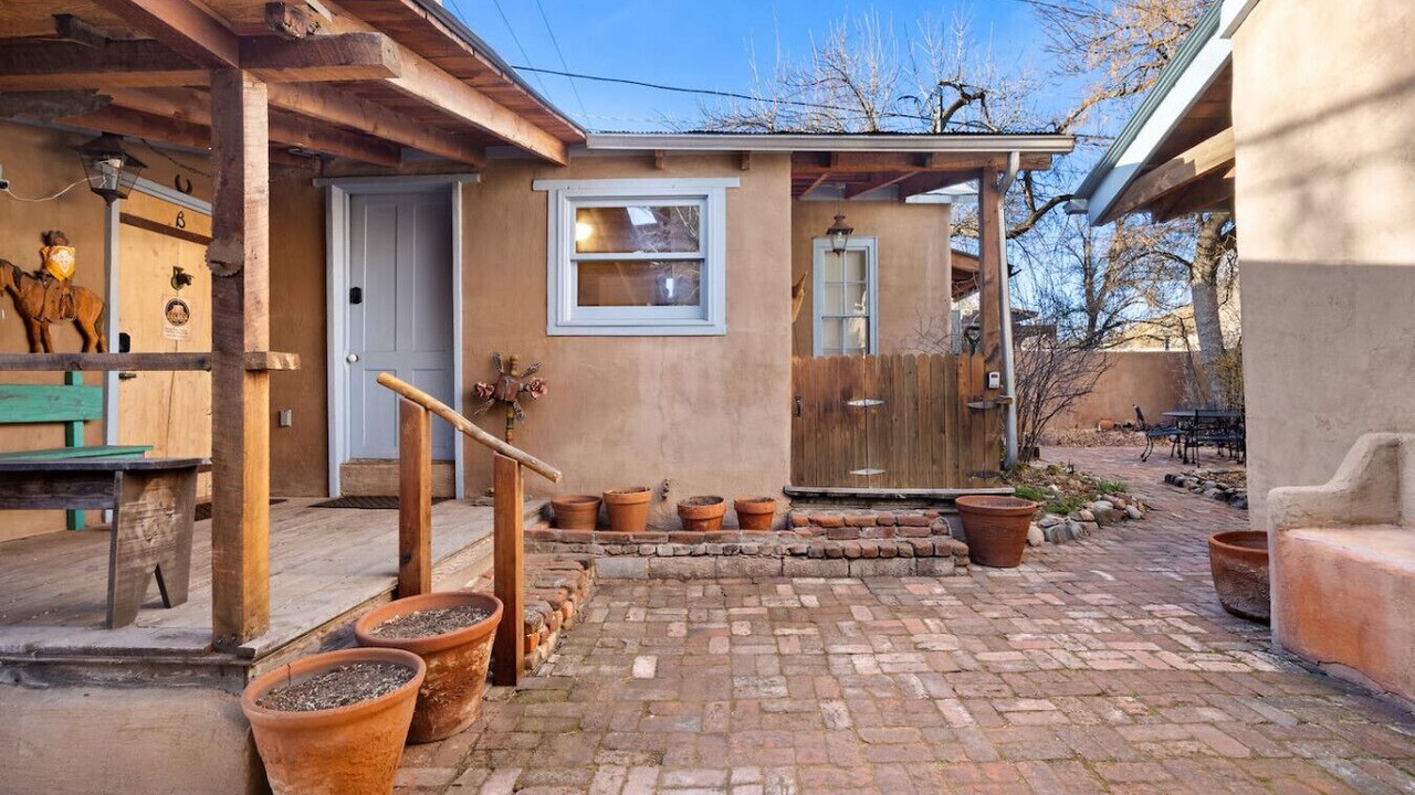 Photo of Outdoor in Golden