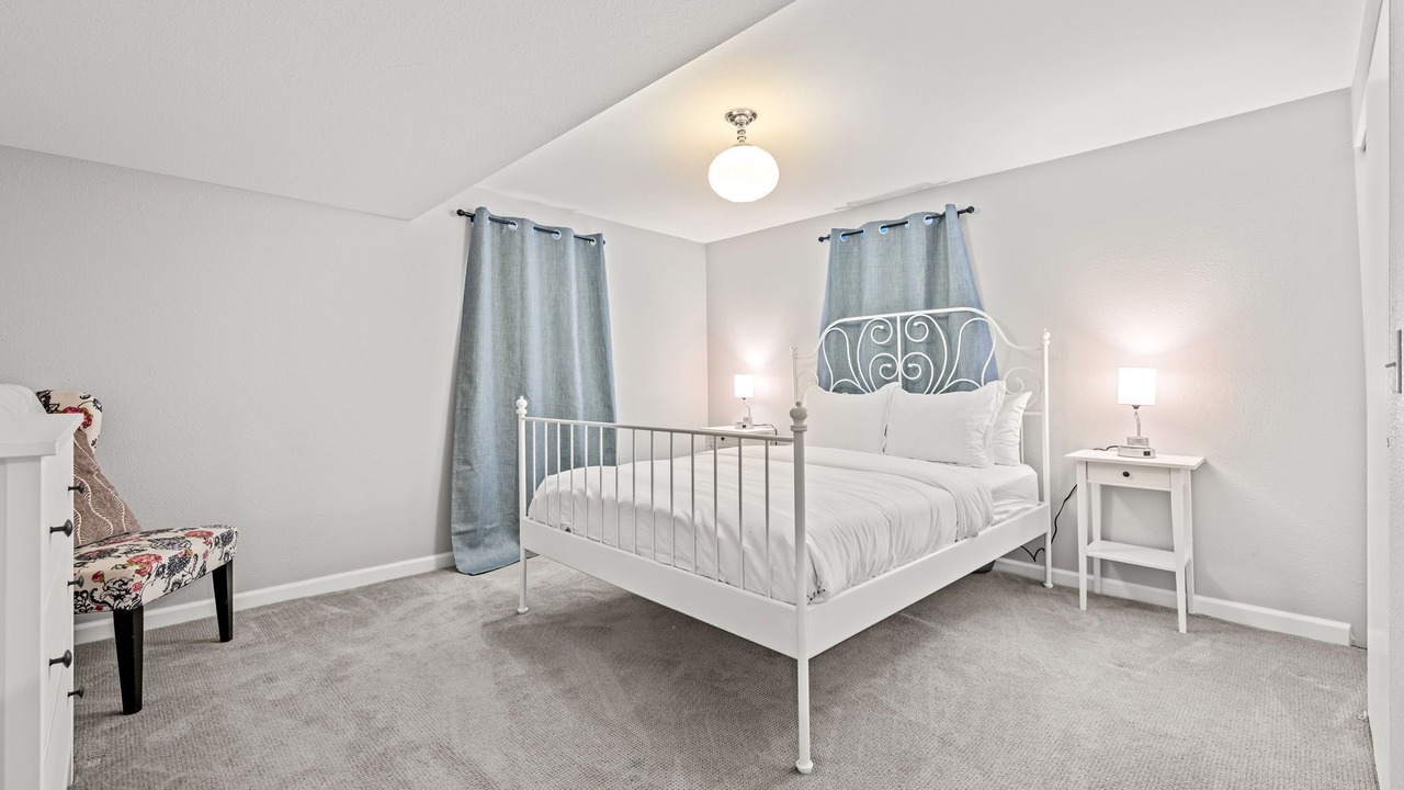 Photo of Bedroom in Washington Virginia Vale