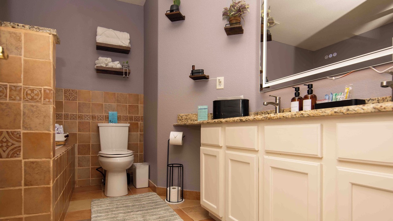 Photo of Bathroom in Jefferson Gardens