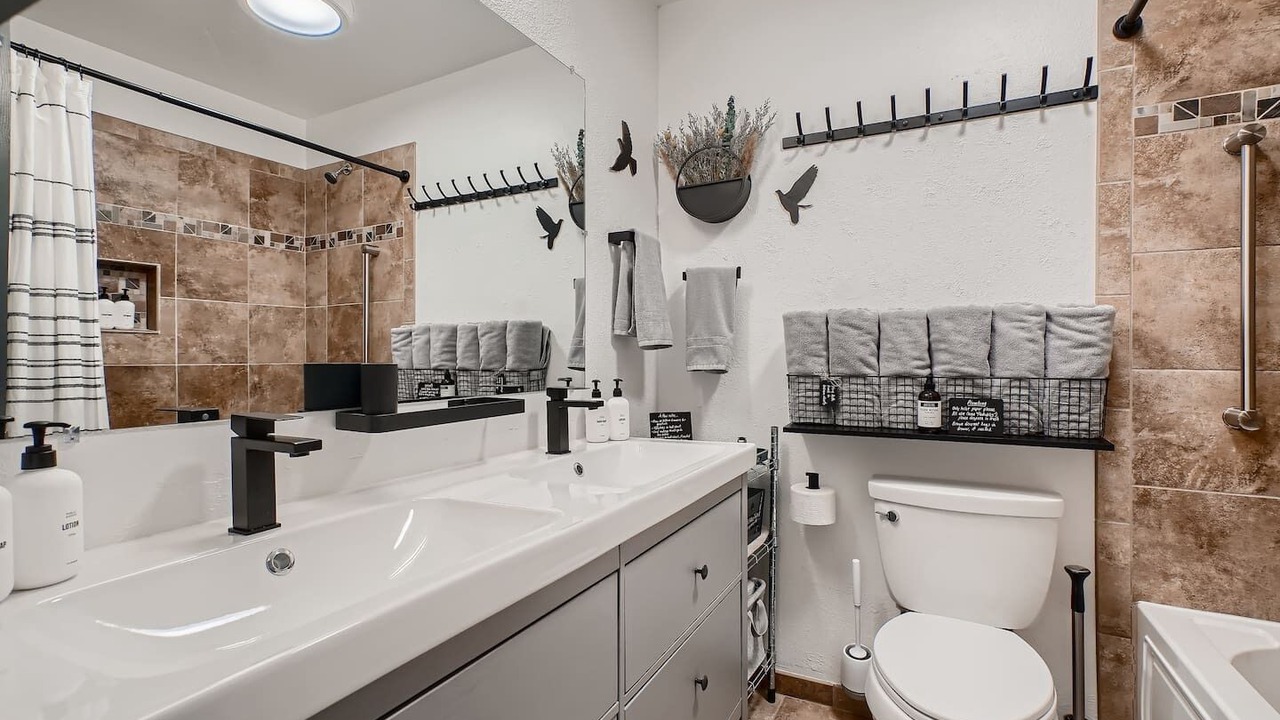 Photo of Bathroom in Lamar Heights Area