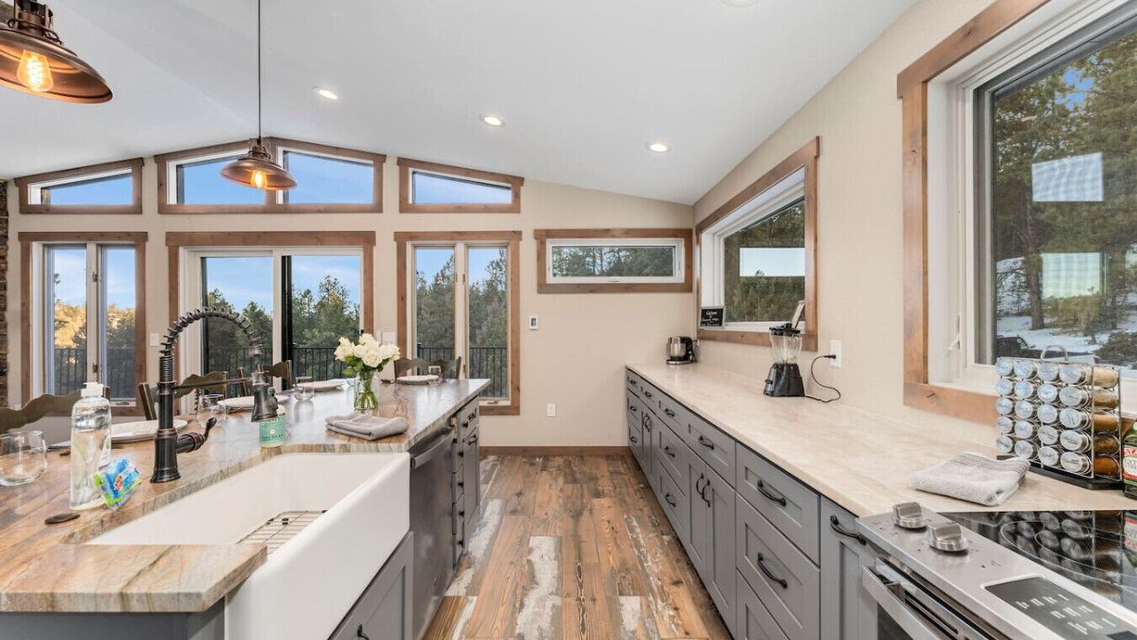 Photo of Kitchen in Pine