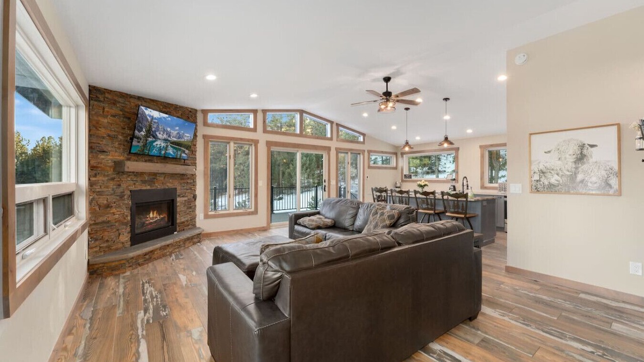 Photo of Livingroom in Pine