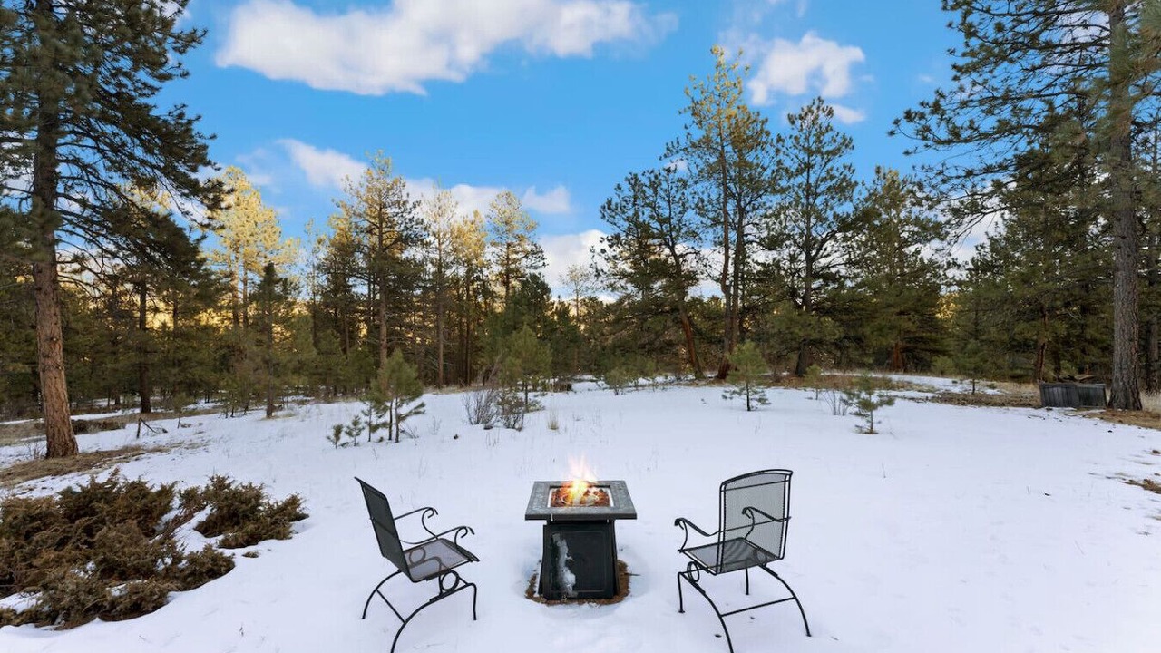 Photo of Outdoor in Pine