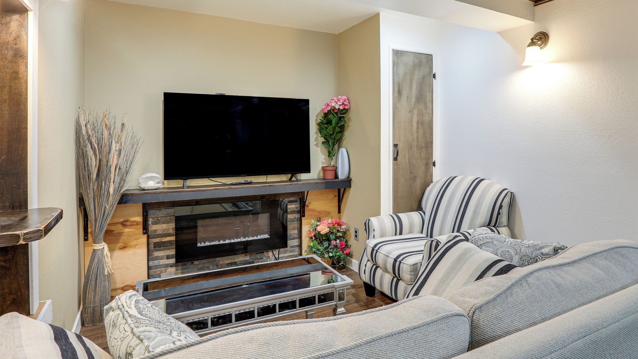 Photo of Livingroom in Green Valley Ranch