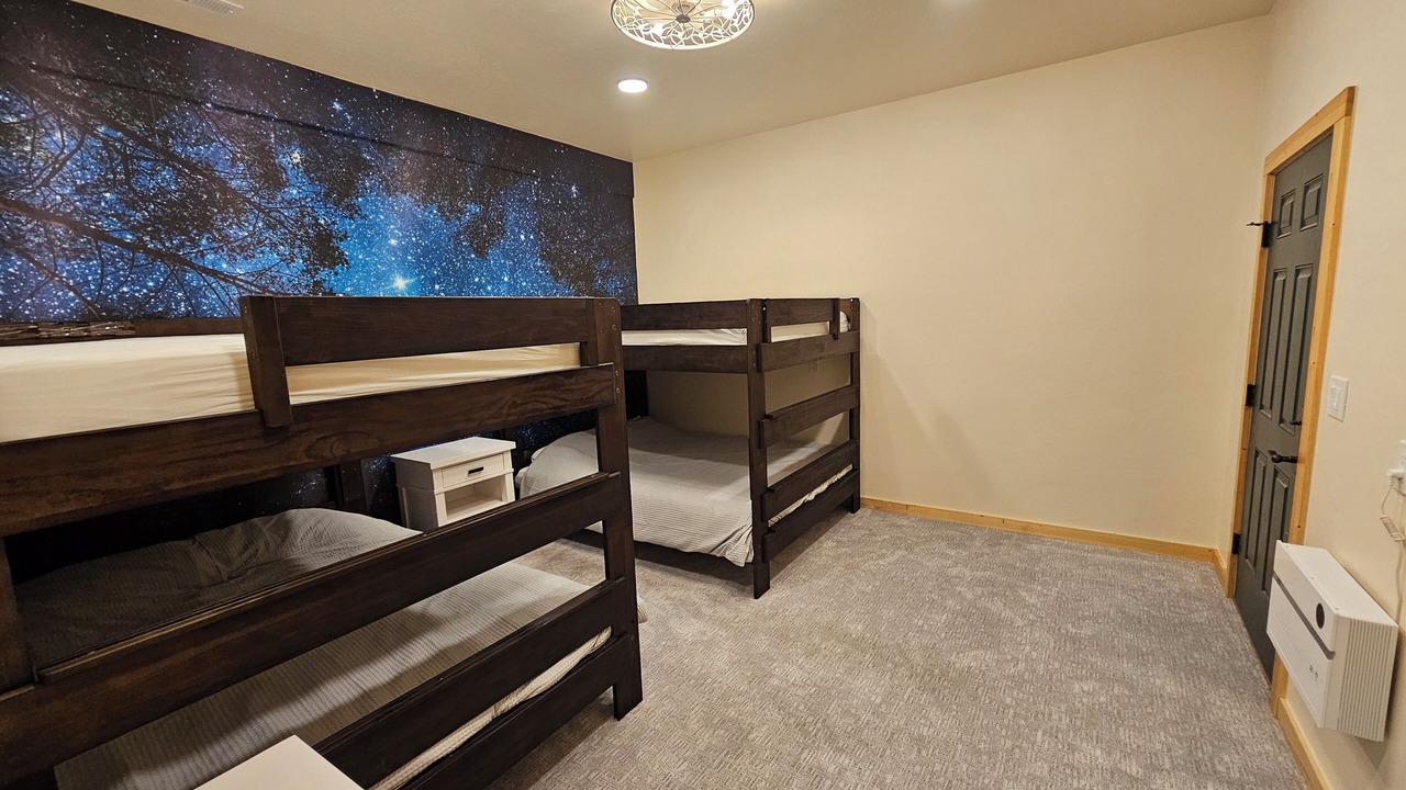 Photo of Bedroom in Twin Lakes