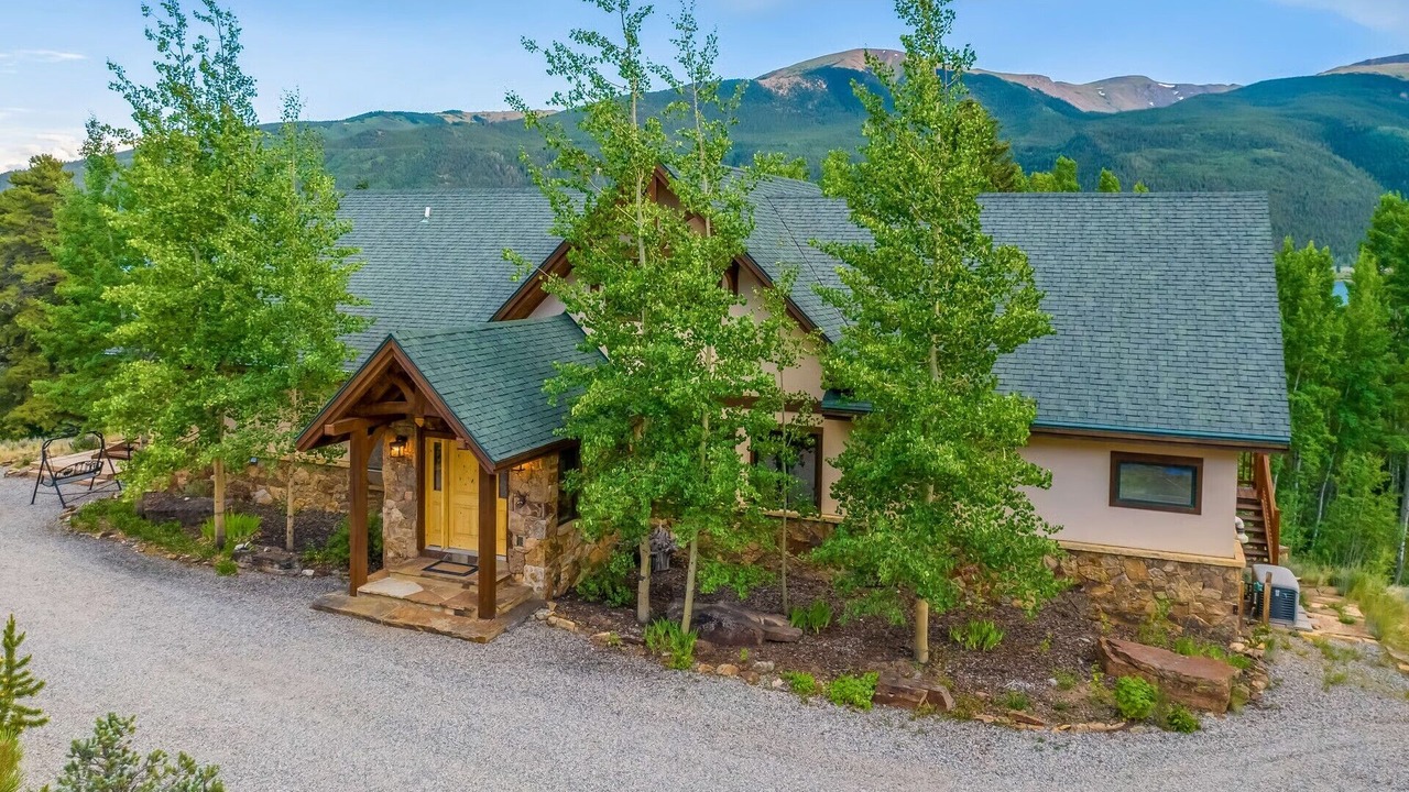 Photo of Outdoor in Twin Lakes