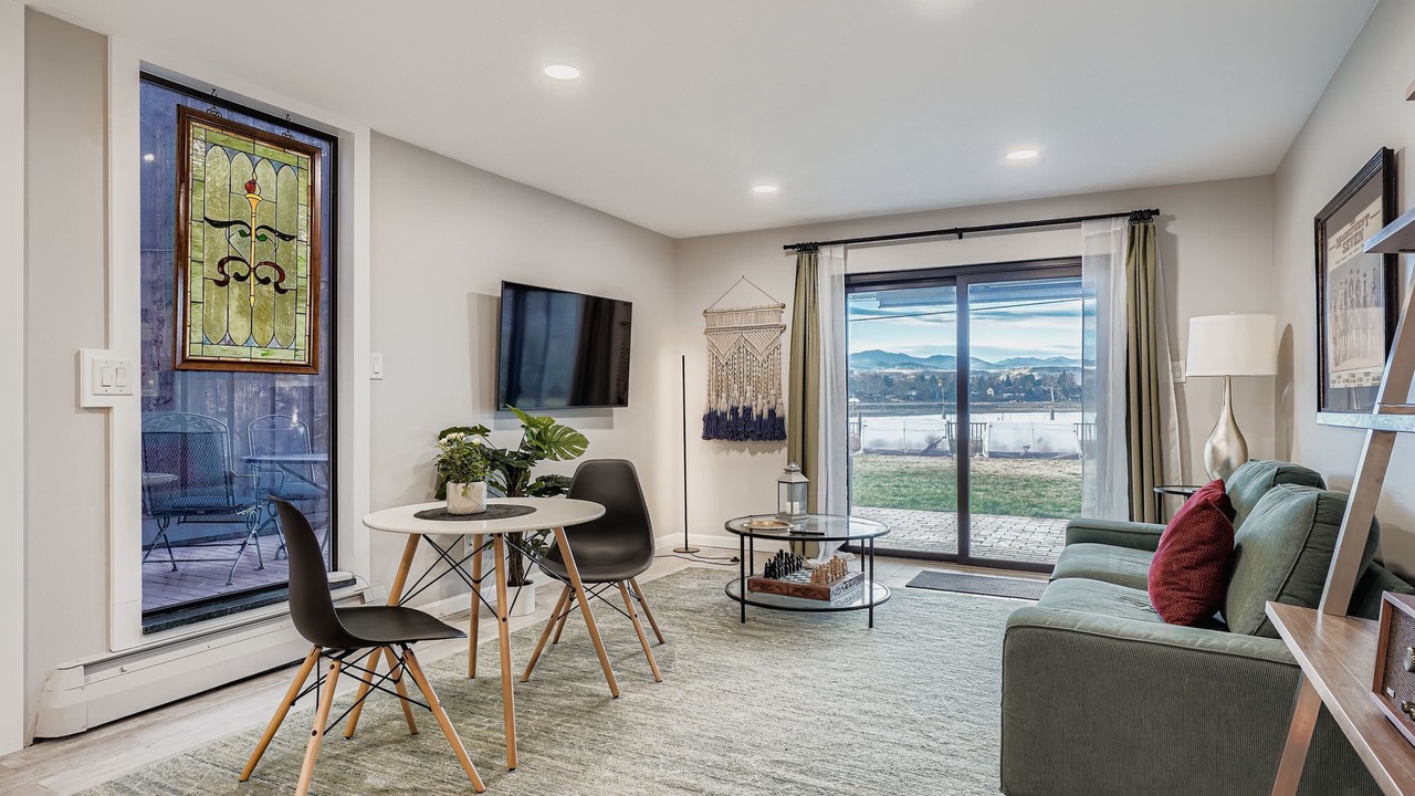 Photo of Livingroom in Lakewood
