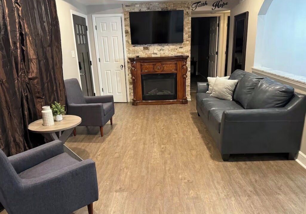 Photo of Livingroom in Jewell Heights - Hoffman Heights